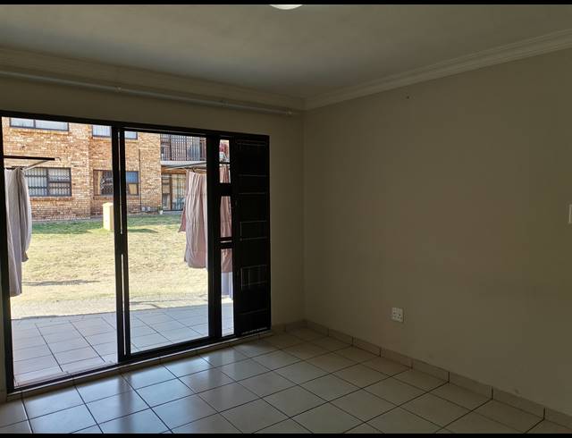 3 BEDROOM APARTMENT FOR SALE IN WITFIELD